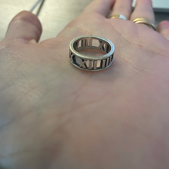 TIFFANY & CO. ATLAS RING - Picture 6 of 8